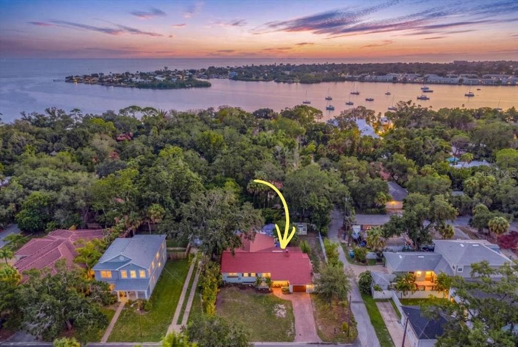 222 26TH AVENUE S ST PETERSBURG, FL 33705