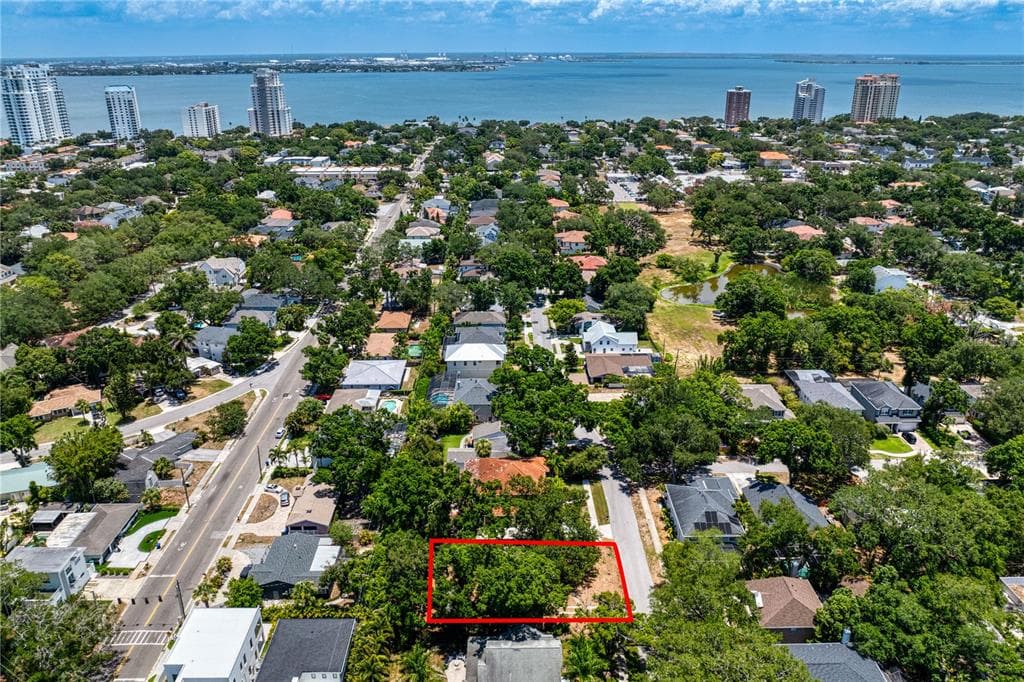 3403 W BAY VILLA AVENUE TAMPA, FL 33611