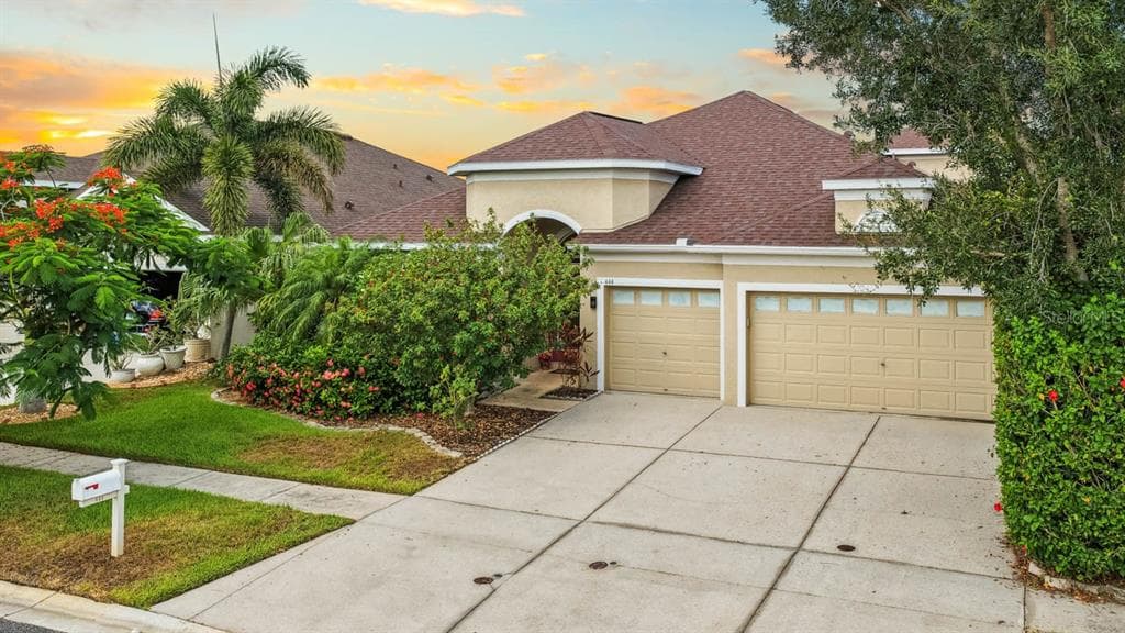 444 YORK DALE DRIVE RUSKIN, FL 33570