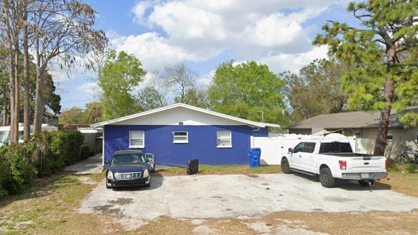 2369 19TH AVENUE SW UNIT B LARGO, FL 33774