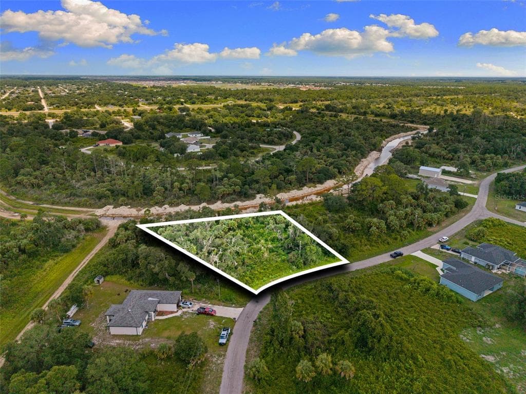 1937 WALCOTT LOOP LEHIGH ACRES, FL 33972