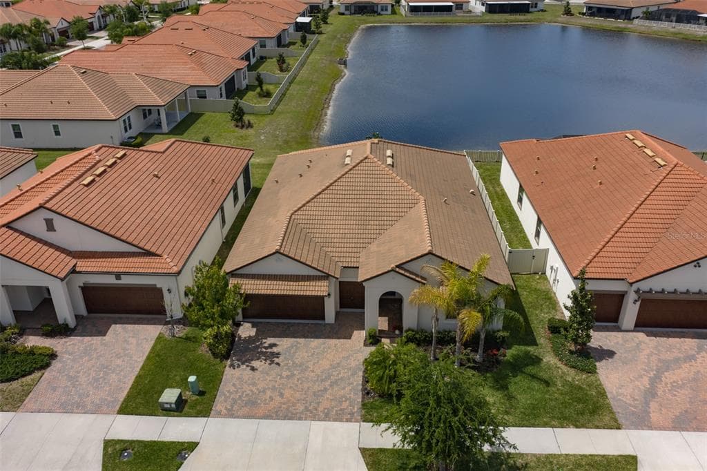16955 SCUBA CREST STREET WIMAUMA, FL 33598