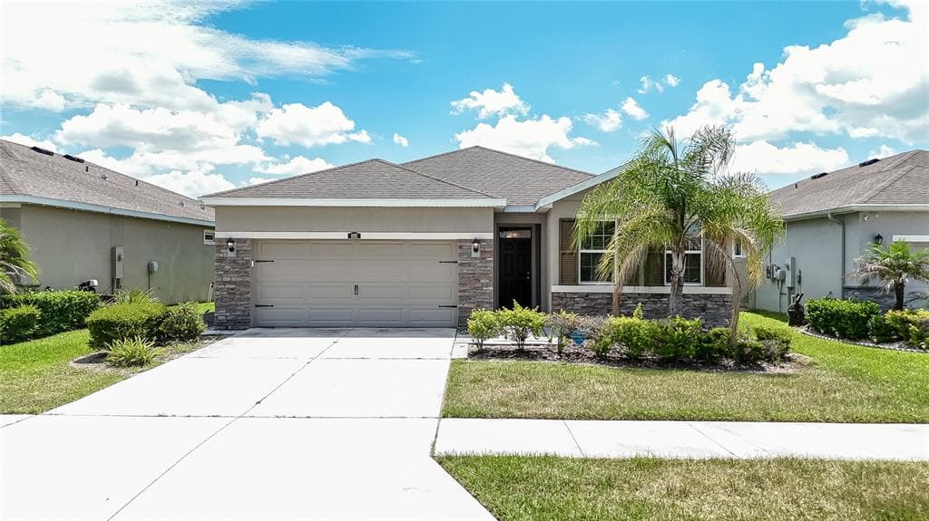 1092 PIPESTONE PLACE WESLEY CHAPEL, FL 33543