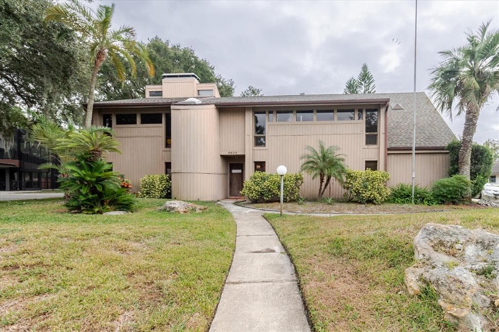 4404 OLD ORCHARD DRIVE