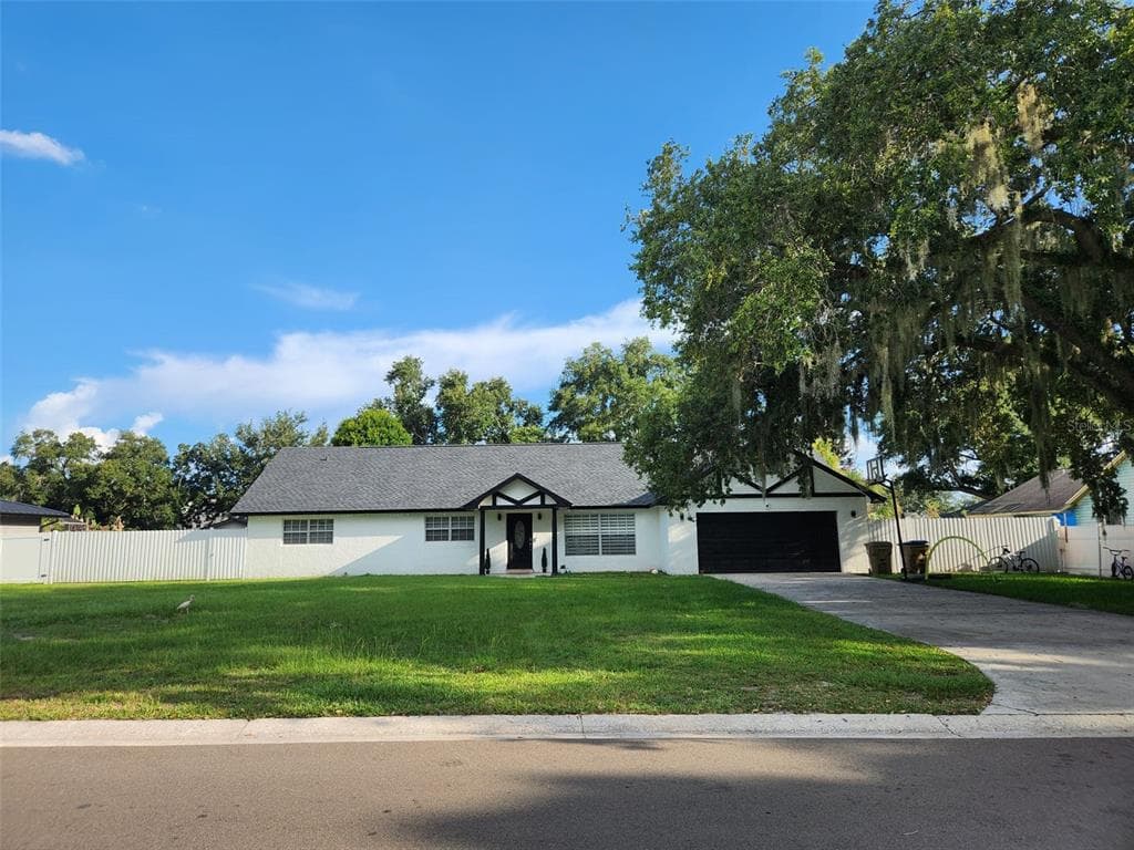 1682 STARFISH STREET KISSIMMEE, FL 34744