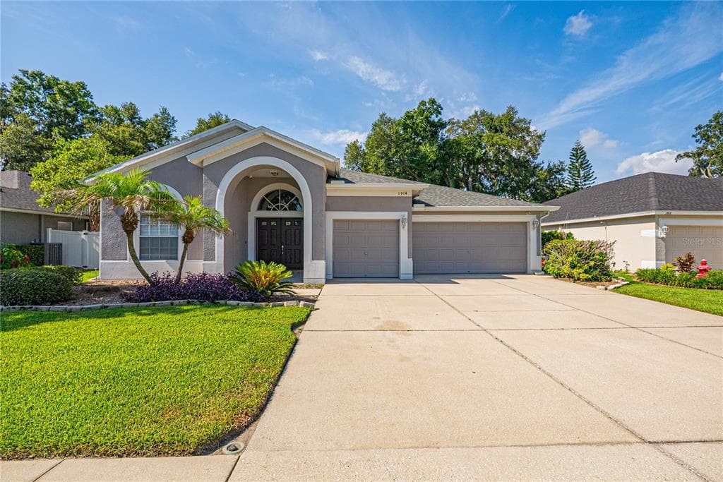 1914 SAMANTHA LANE VALRICO, FL 33594