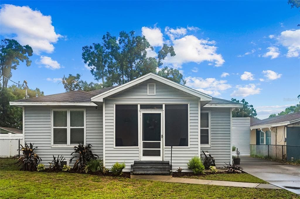 1504 W KIRBY STREET TAMPA, FL 33604