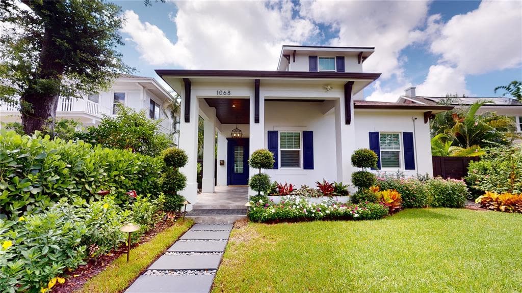 1068 19TH AVENUE N ST PETERSBURG, FL 33704