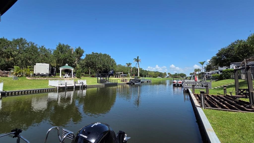 579 WATERWAY DRIVE RIVER RANCH, FL 33867