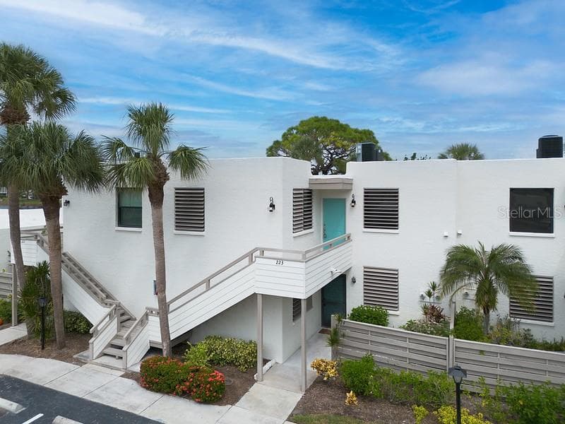 223 LAKEWOOD DRIVE UNIT 223 BRADENTON, FL 34210