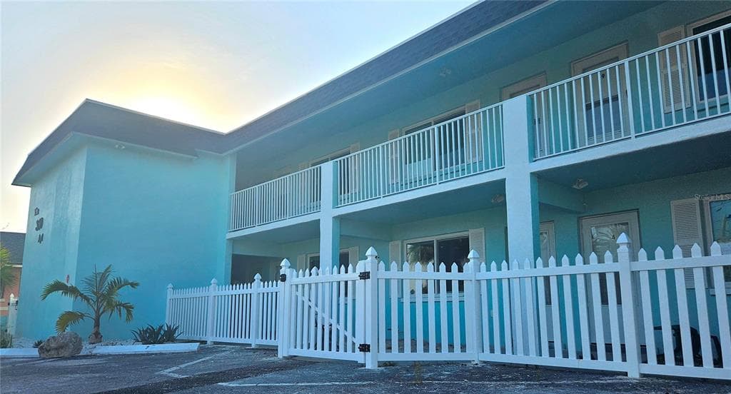 350 73RD AVENUE UNIT 3 ST PETE BEACH, FL 33706