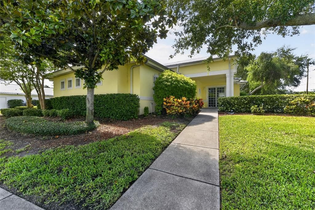 2555 PINELLAS POINT DRIVE S ST PETERSBURG, FL 33706
