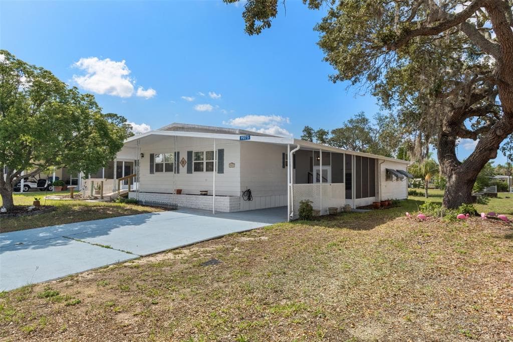 9075 HIGHPOINT BOULEVARD BROOKSVILLE, FL 34613
