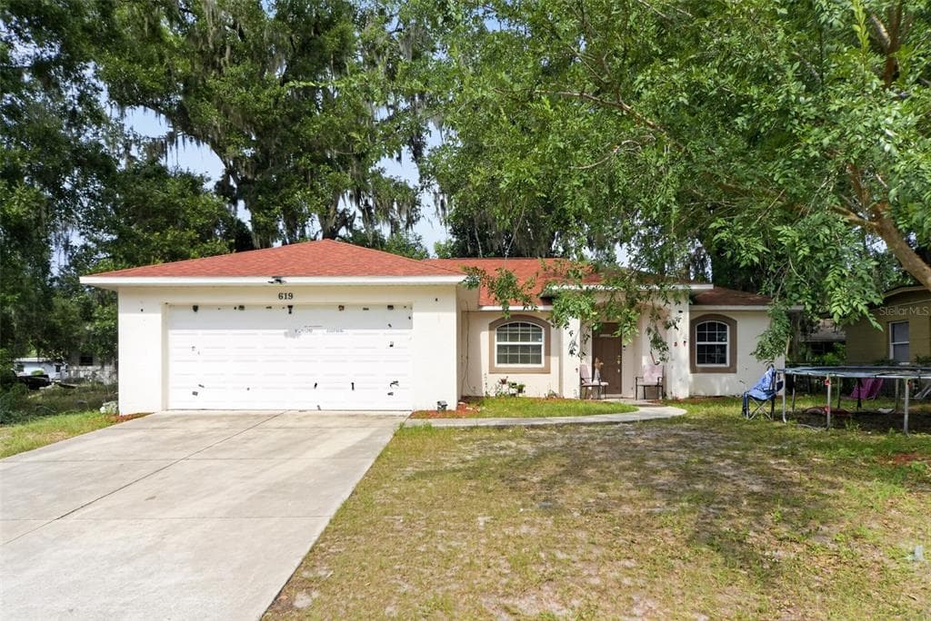 619 PINKNEY STREET EUSTIS, FL 32726