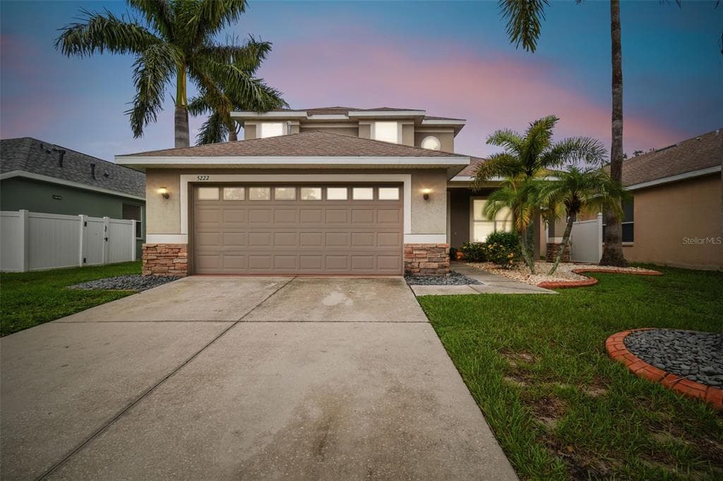 5222 CLOVER MIST DRIVE APOLLO BEACH, FL 33572