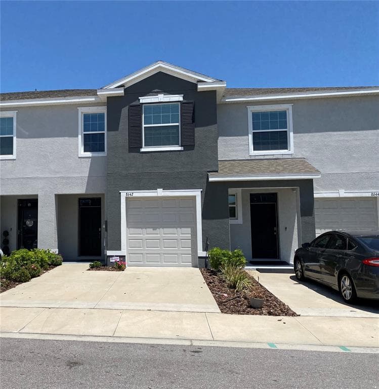 8642 FALLING BLUE PLACE RIVERVIEW, FL 33578