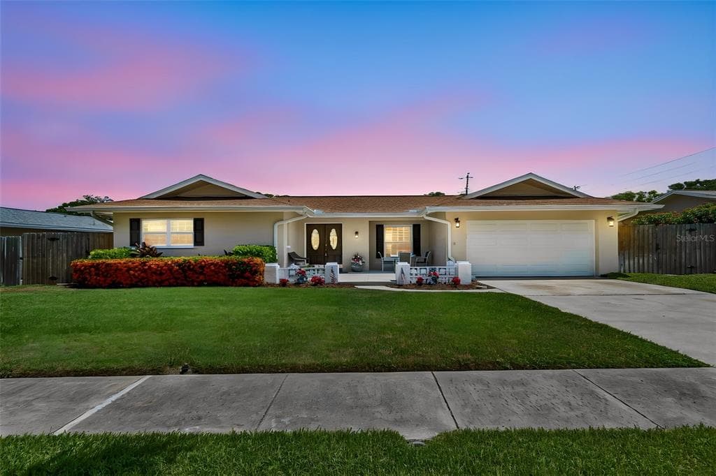 14006 STARBOARD DRIVE SEMINOLE, FL 33776