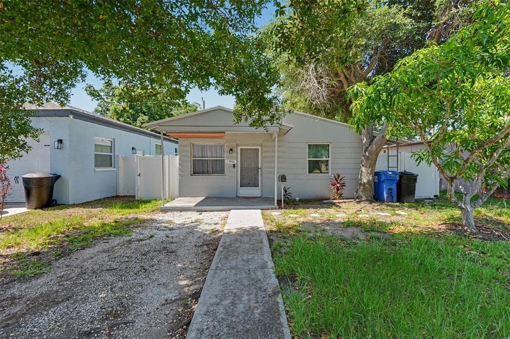 1946 15TH AVENUE S ST PETERSBURG, FL 33705