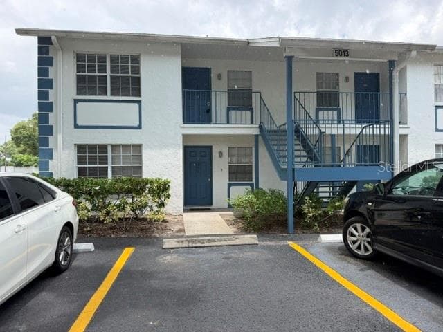 5013 BORDEAUX VILLAGE PLACE UNIT 202 TAMPA, FL 33617