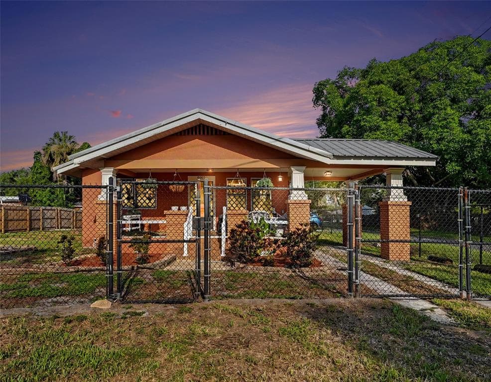 9907 MAGGIE STREET GIBSONTON, FL 33534