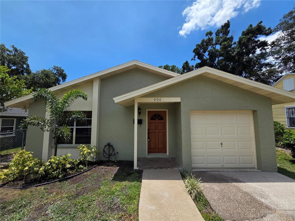 906 W BRADDOCK STREET TAMPA, FL 33603