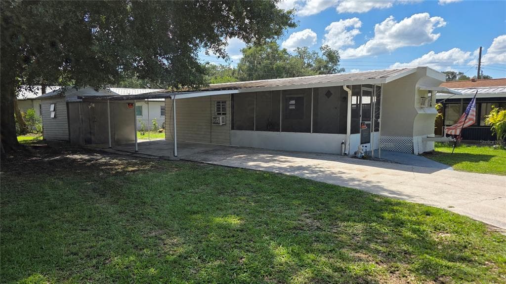 1114 LAKEWOOD CIRCLE W LAKELAND, FL 33801