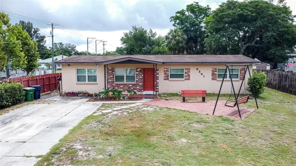 9241 N 52ND STREET TAMPA, FL 33617