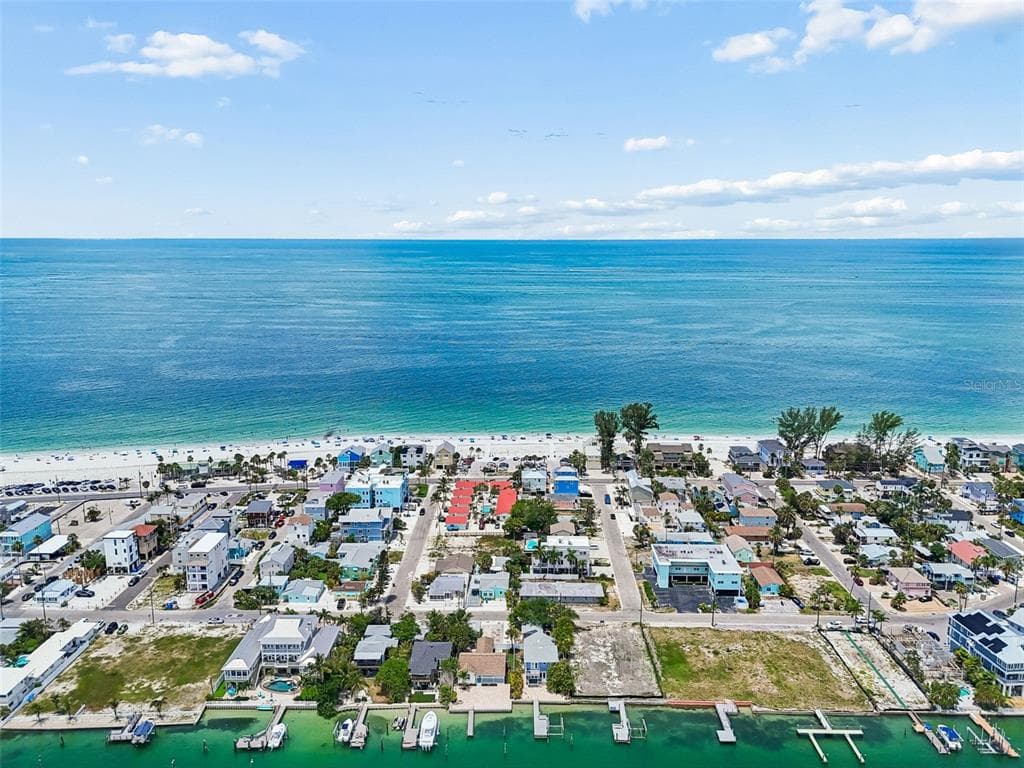 8125 BAYSHORE DRIVE TREASURE ISLAND, FL 33706