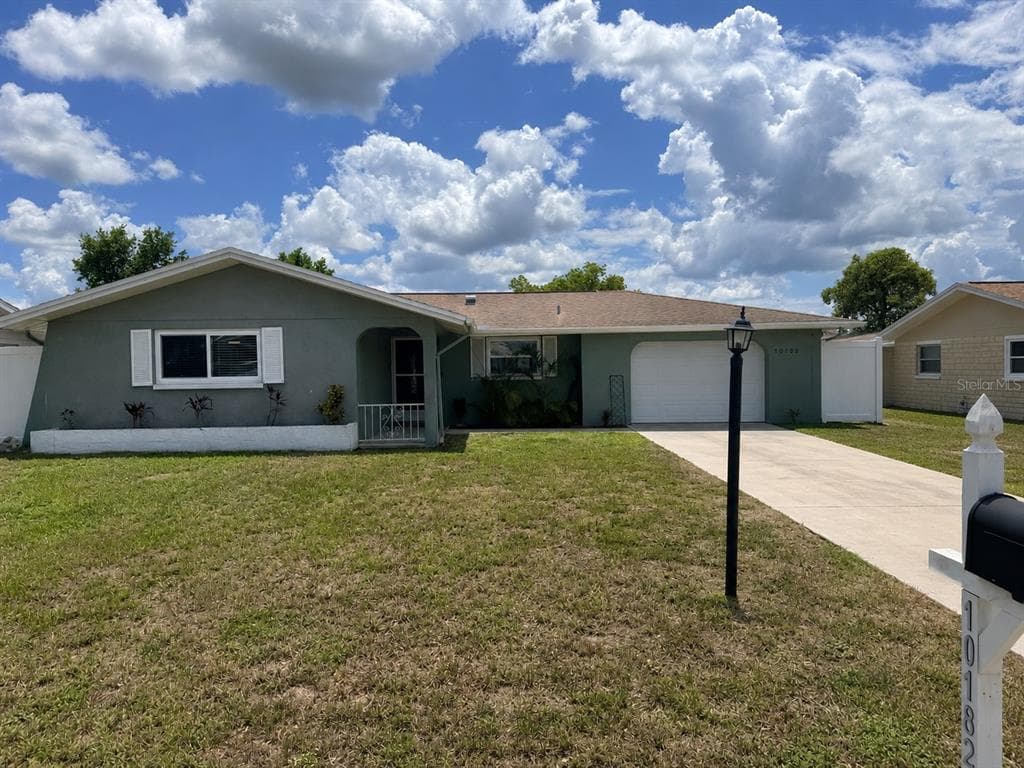 10124 HOLLY DRIVE PORT RICHEY, FL 34668