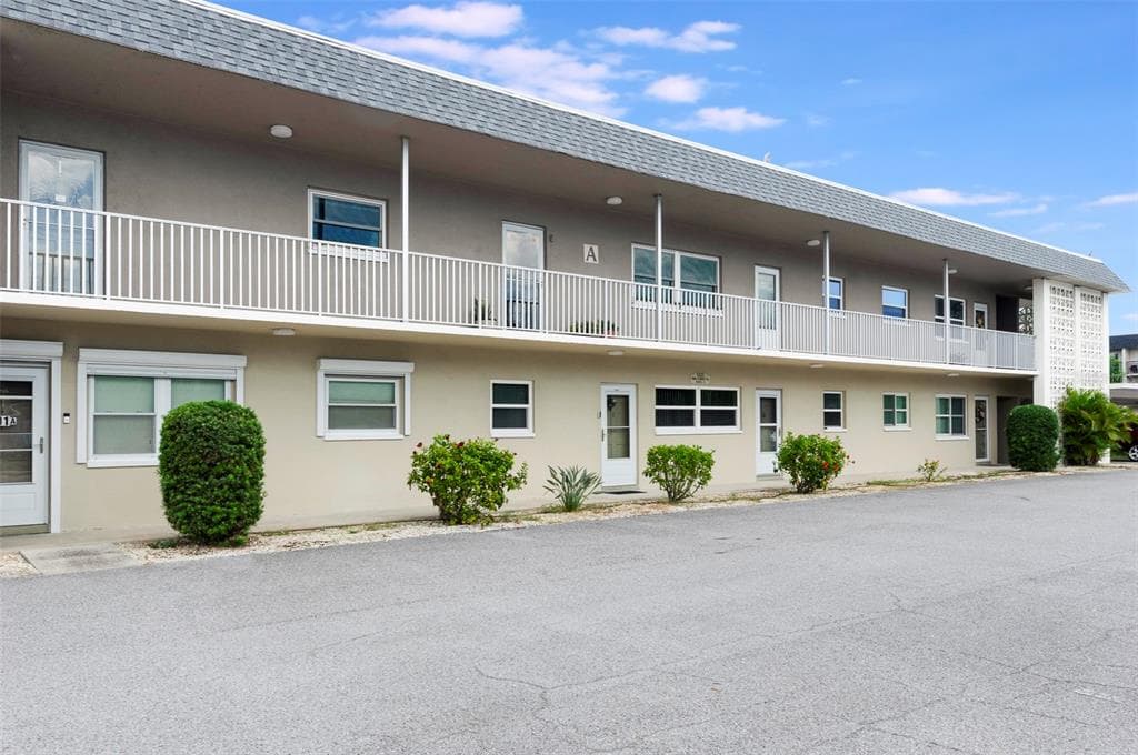 1225 58TH STREET N UNIT 203A ST PETERSBURG, FL 33710