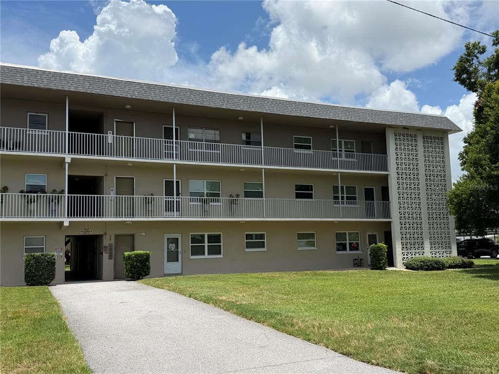 5725 12TH AVENUE N UNIT 306D