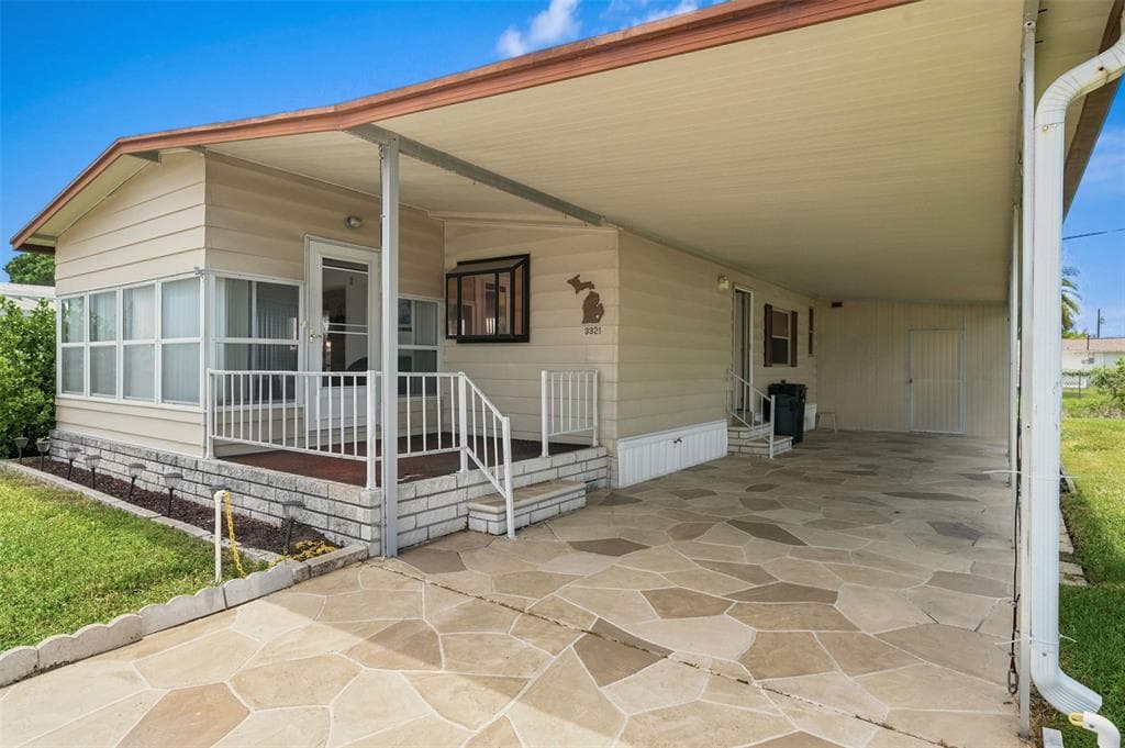 3321 CHATFORD DRIVE HOLIDAY, FL 34690