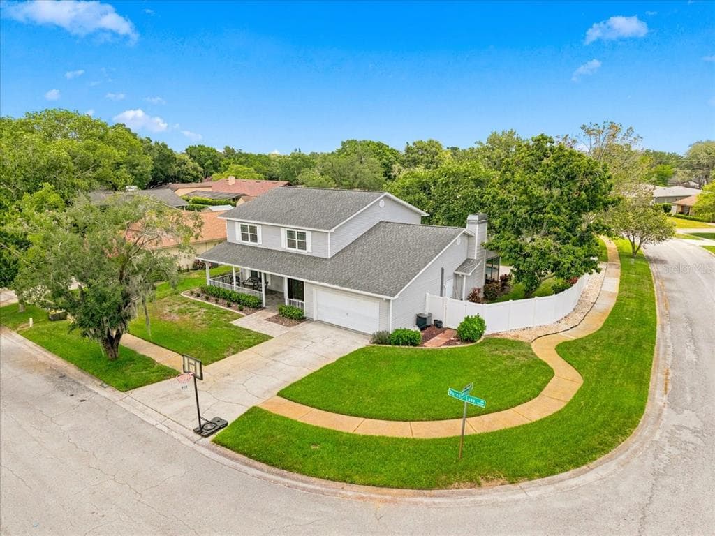 13101 BURNES LAKE DRIVE TAMPA, FL 33612