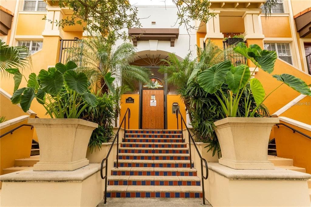 100 4TH AVENUE S UNIT 205 ST PETERSBURG, FL 33701