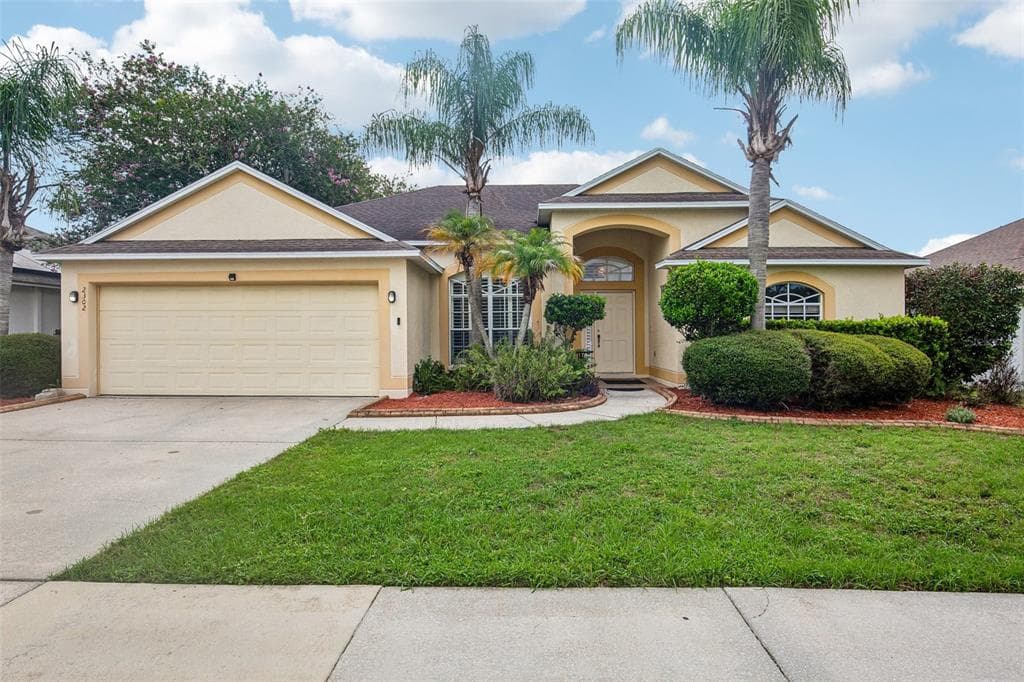 2302 TOWERING OAKS CIRCLE SEFFNER, FL 33584