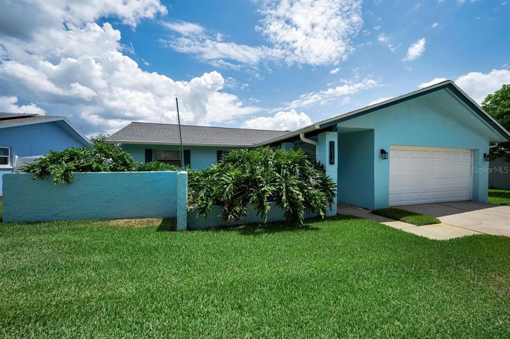 1614 DALE CIRCLE N DUNEDIN, FL 34698