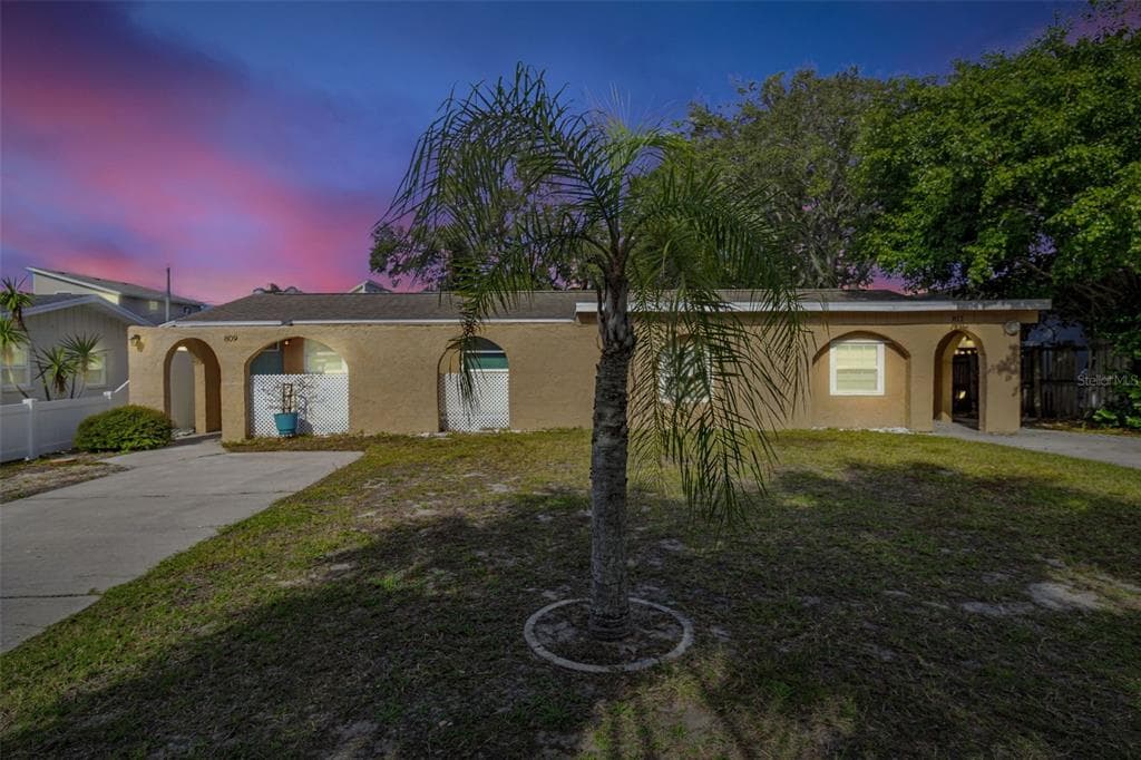 809 ILLINOIS AVENUE PALM HARBOR, FL 34683