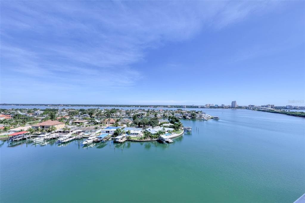 31 ISLAND WAY UNIT 1404 CLEARWATER, FL 33767