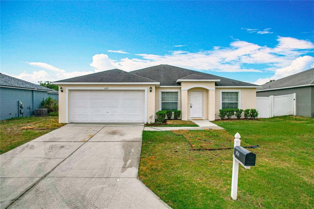 1639 SADDLEHORN DRIVE LAKELAND, FL 33810