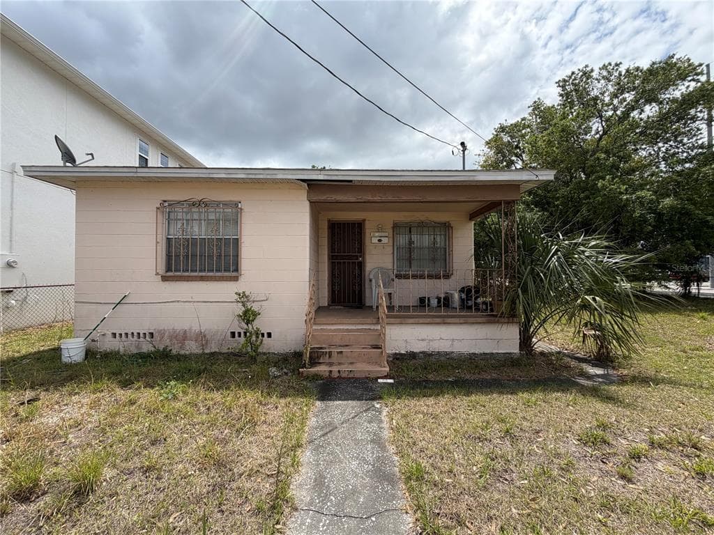 2342 W CHESTNUT STREET TAMPA, FL 33607