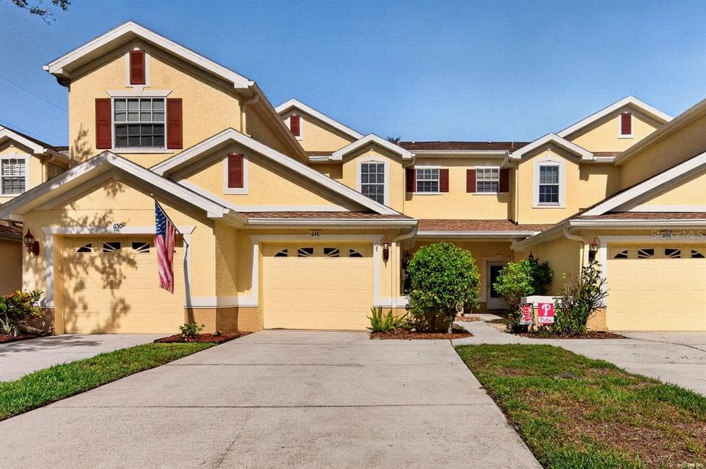 648 SPRING LAKE CIRCLE TARPON SPRINGS, FL 34688