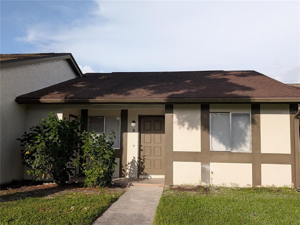 2888 BANCROFT CIRCLE E UNIT 5B PALM HARBOR, FL 34683