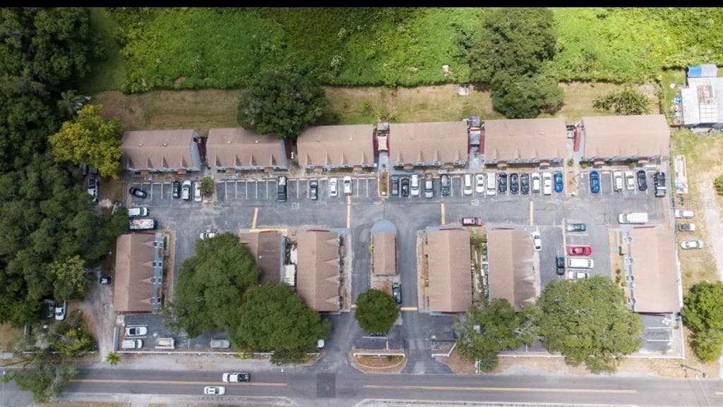 5708 N LINCOLN AVENUE UNIT C TAMPA, FL 33614