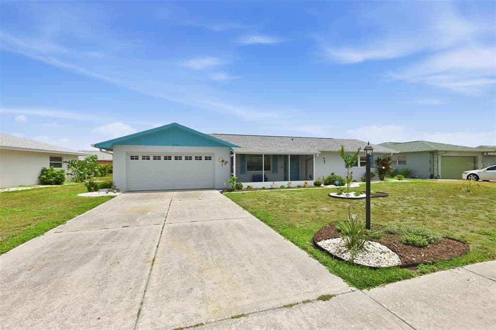 1739 COCO PALM CIRCLE SUN CITY CENTER, FL 33573