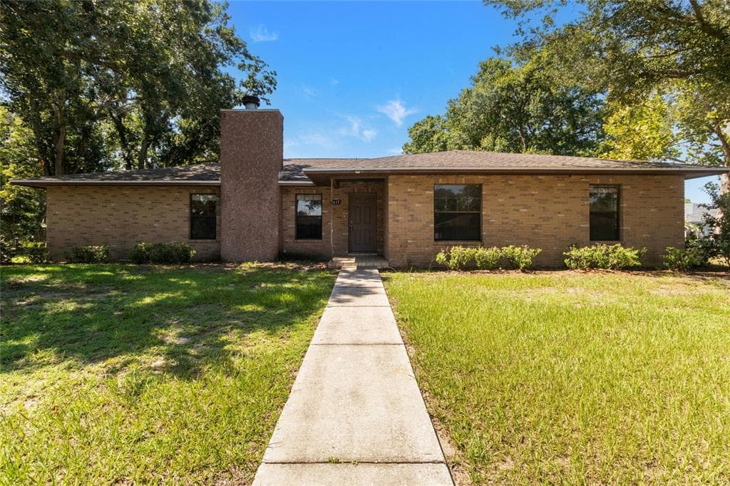 2417 ROSLYN LANE LAKELAND, FL 33812