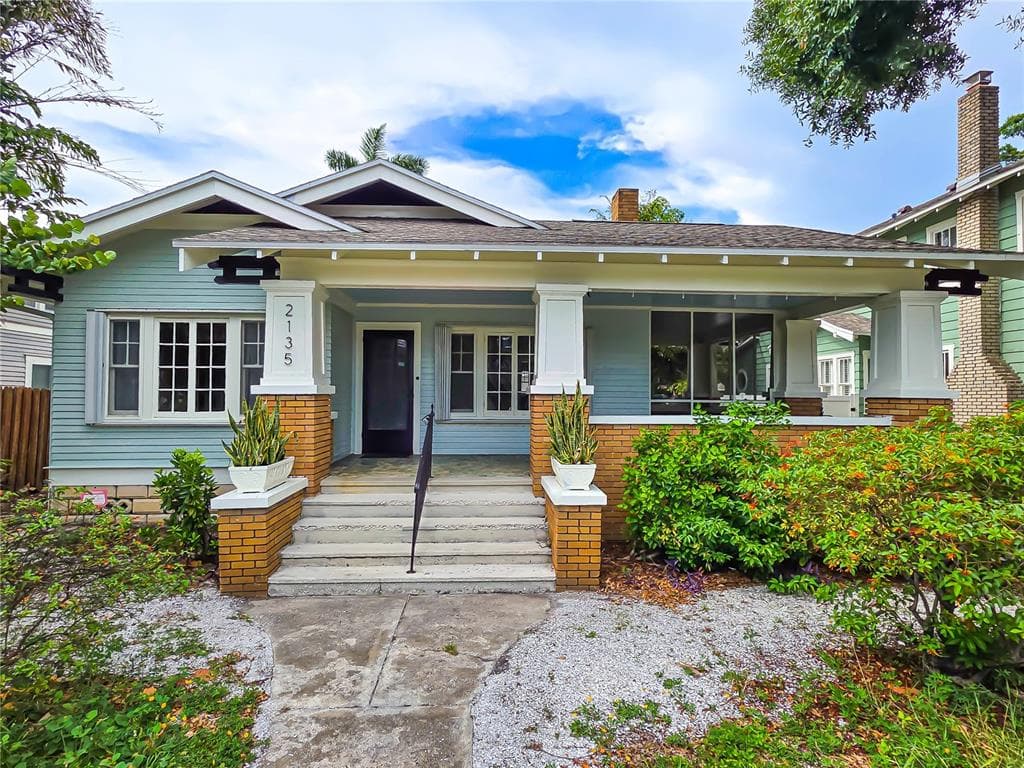 2135 BURLINGTON AVENUE N ST PETERSBURG, FL 33713