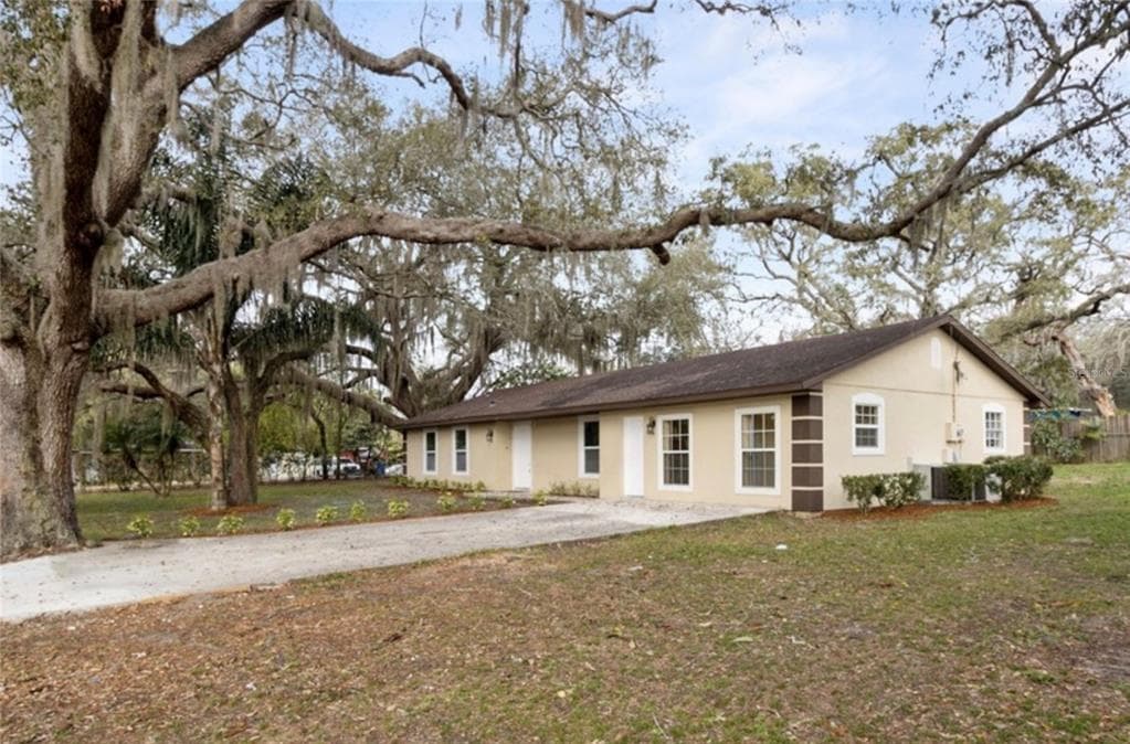 210 PEARL STREET MASCOTTE, FL 34753
