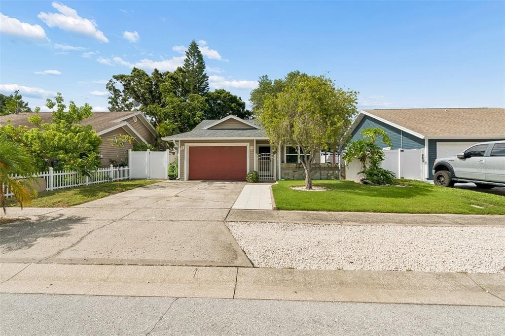 3134 WHISPERING DRIVE N LARGO, FL 33771
