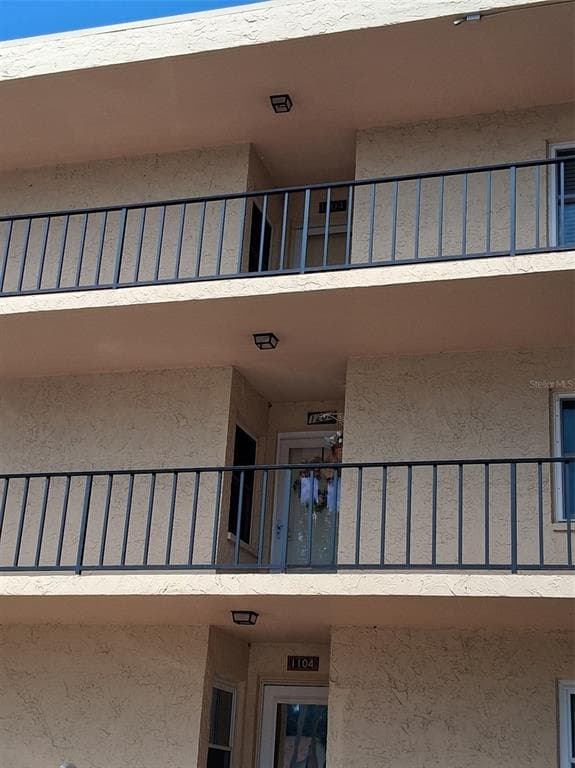 12200 VONN ROAD UNIT 1304 LARGO, FL 33774