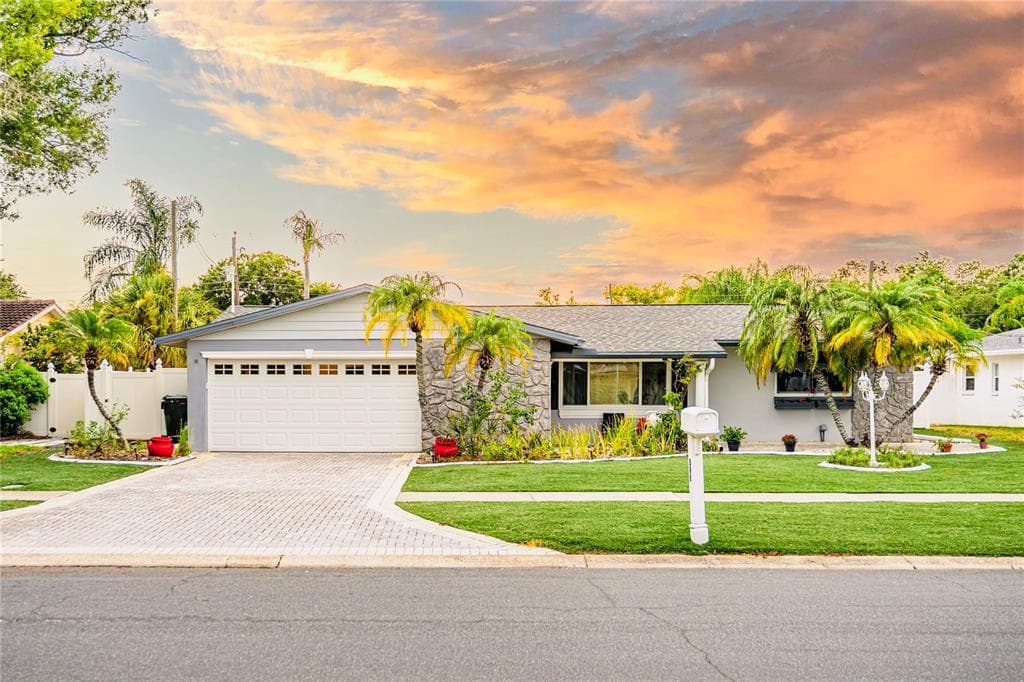 898 CORVETTE DRIVE